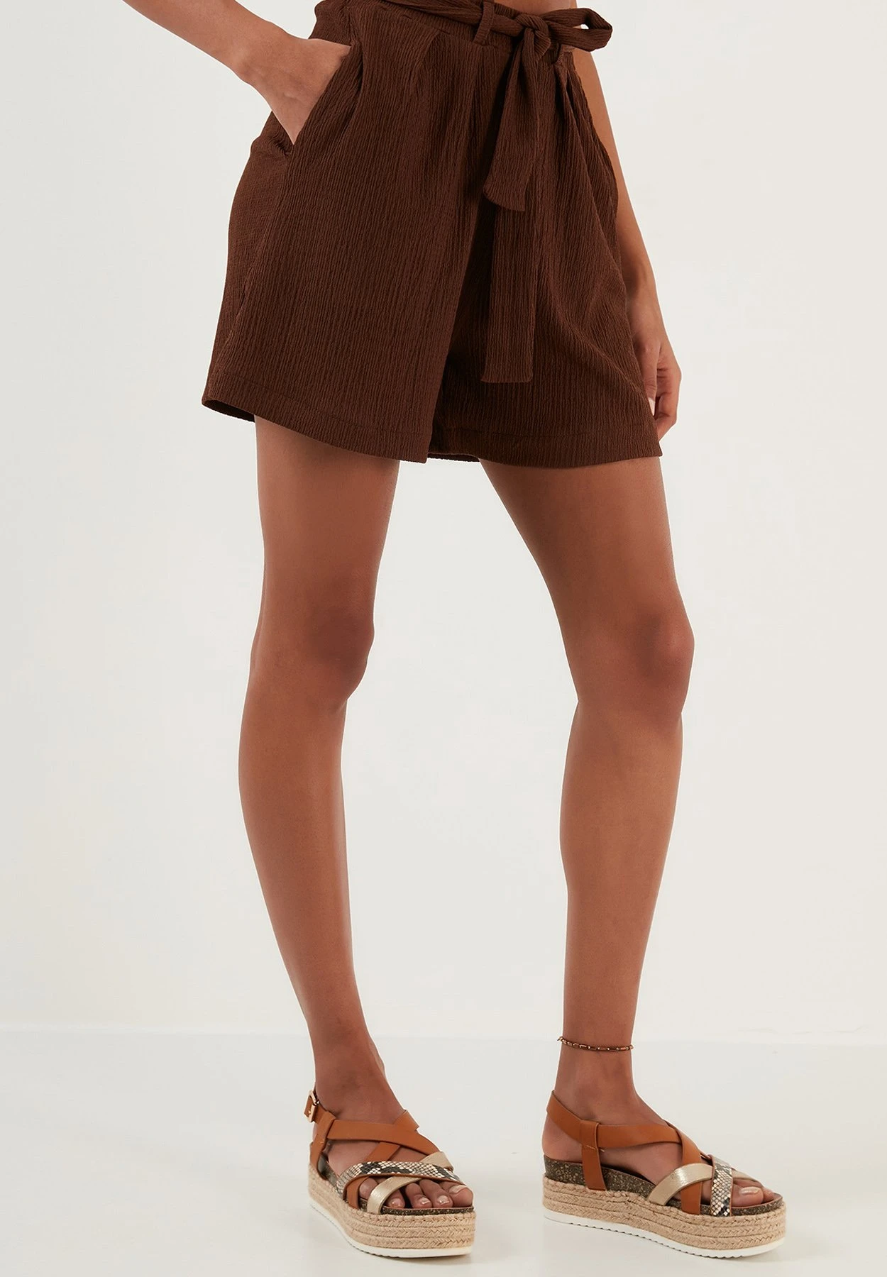 LELA Regular Fit - Shorts - Brown 6 LELA Regular Fit - Shorts - Brown - Afbeelding 4