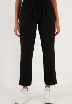 LELA Regular Fit - Trainingsbroek - Black