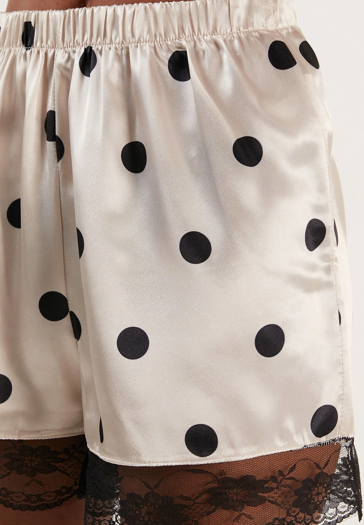 LELA Regular Fit Set - Pyjama - Beige 5 LELA Regular Fit Set - Pyjama - Beige - Afbeelding 3