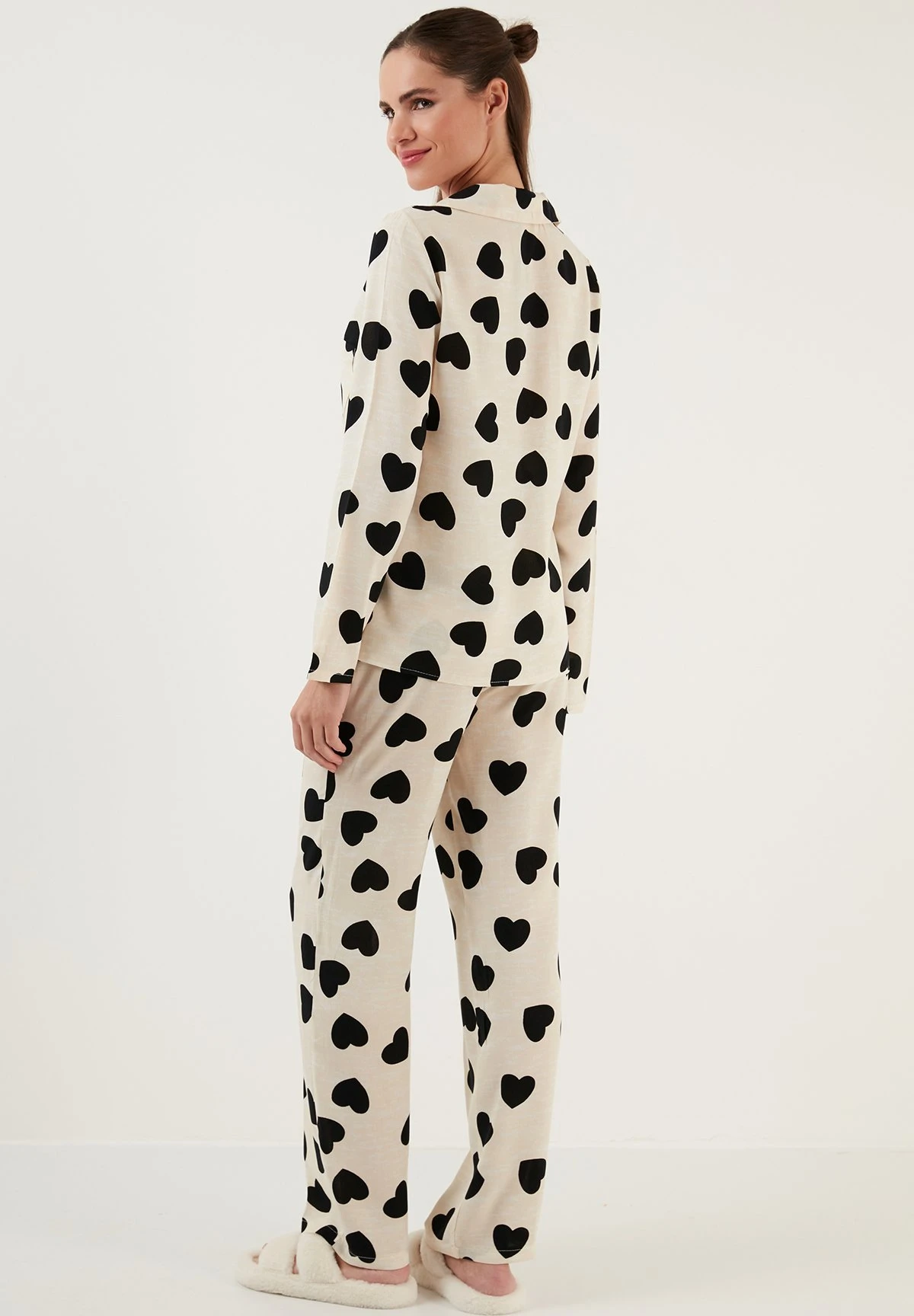 LELA Set - Pyjama - Beige 4 LELA Set - Pyjama - Beige - Afbeelding 2