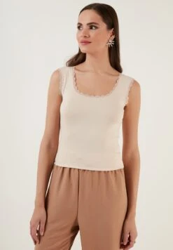 LELA Slim Fit - Top - Stone Colored 9 LELA Slim Fit - Top - Stone Colored -Stijl Verkoop 0ab08f55cf584979ad7fae06d7644bc9