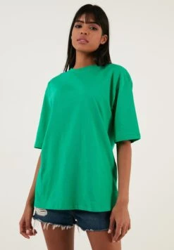 LELA Loose Fit - T-Shirt Basic - Benetton Color -Stijl Verkoop 0ef006ed1e8742d88382c65a4320fb54