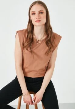 LELA Crew Neck - T-Shirt Basic - Snuff Coloured -Stijl Verkoop 1406189874054cfab154158d1f7506db