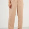 LELA Regular Fit - Broek - Camel -Stijl Verkoop 1fc3088ae331435e8cdbb55243f13fb3