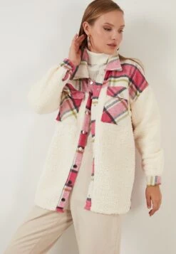 LELA Halflange Jas - Fuchsia -Stijl Verkoop 205ce2c7d54c4a23a466045014bdeaca