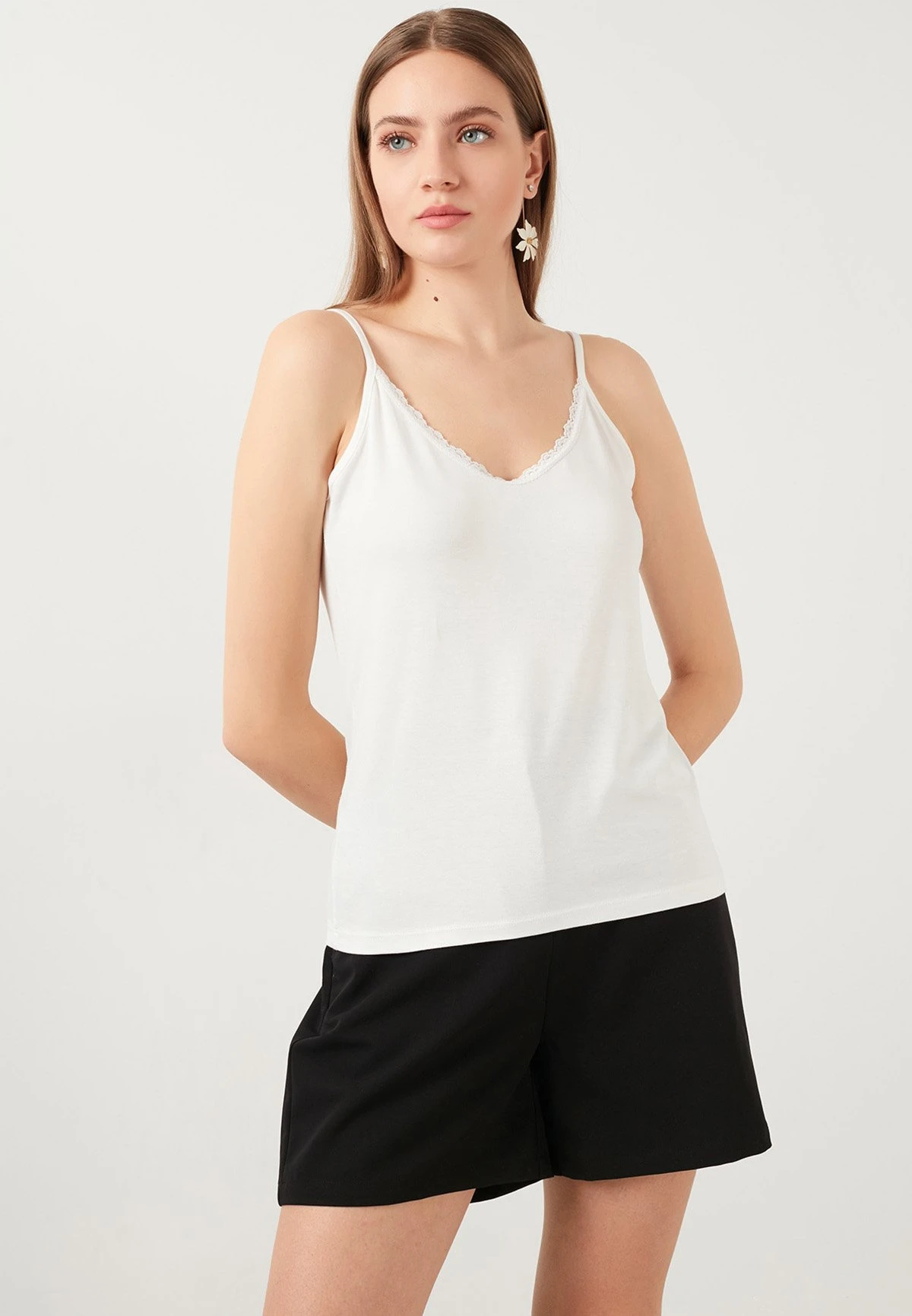 LELA Athlete - Top - Ecru 3 LELA Athlete - Top - Ecru