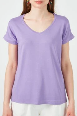 LELA V Neck- T-Shirt Basic - Lilac -Stijl Verkoop 295bd33c4c144d37813d432bb3c1f534