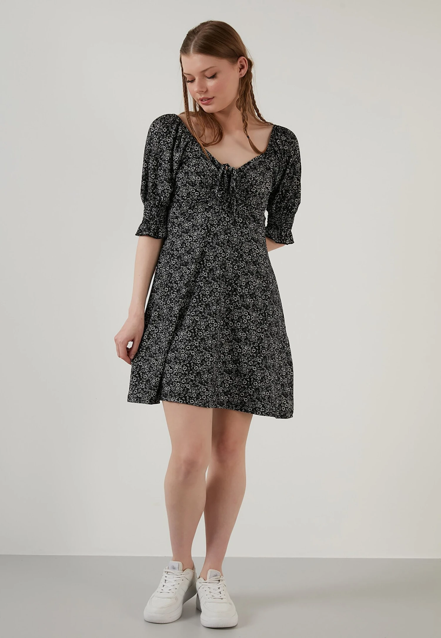 LELA Jurk - Black 6 LELA Jurk - Black - Afbeelding 4