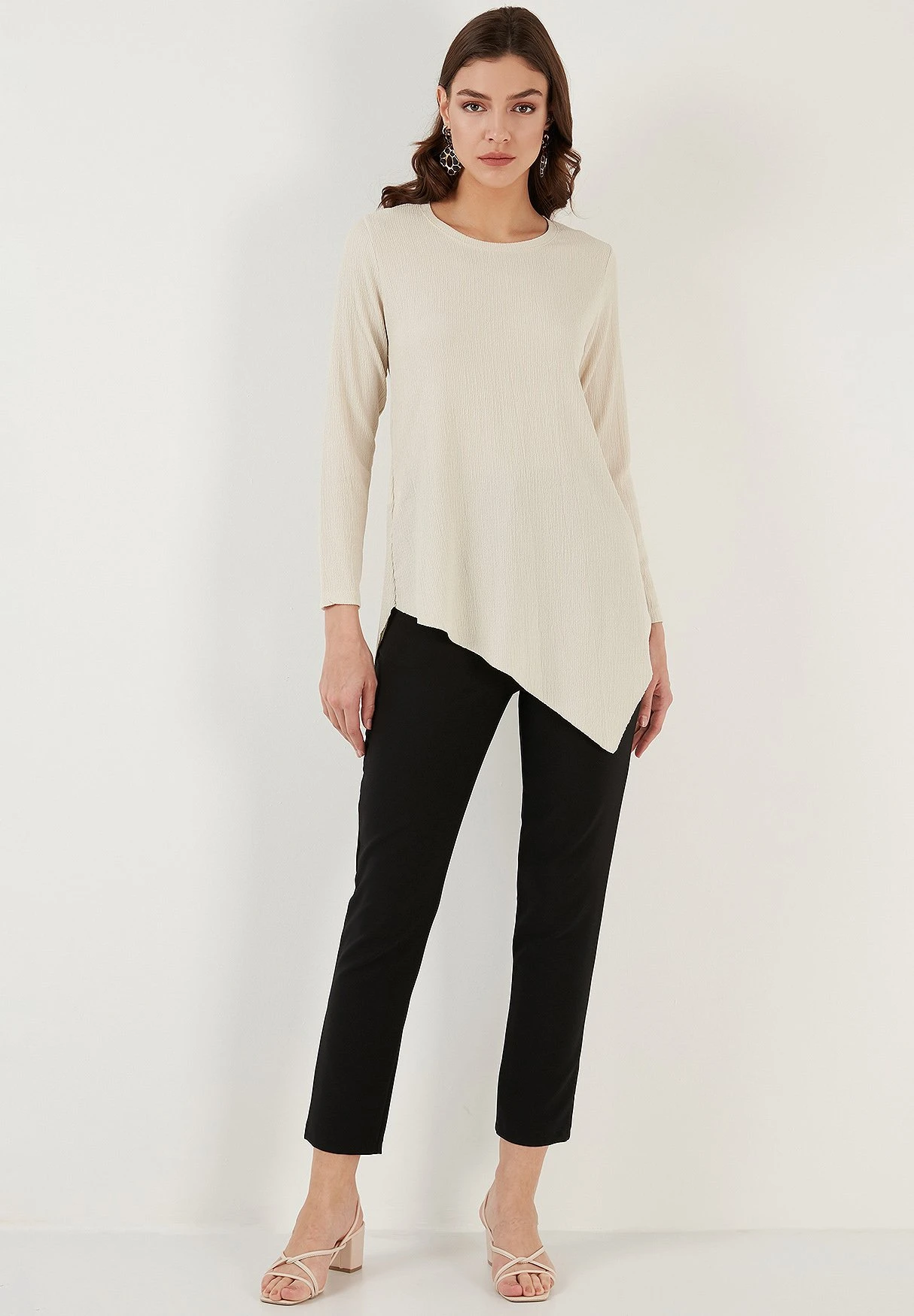 LELA Regular Fit - Blouse - Stone 4 LELA Regular Fit - Blouse - Stone - Afbeelding 2