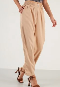 LELA Regular Fit - Broek - Camel -Stijl Verkoop 4a6940a01caa431183f5b5d213c8703c