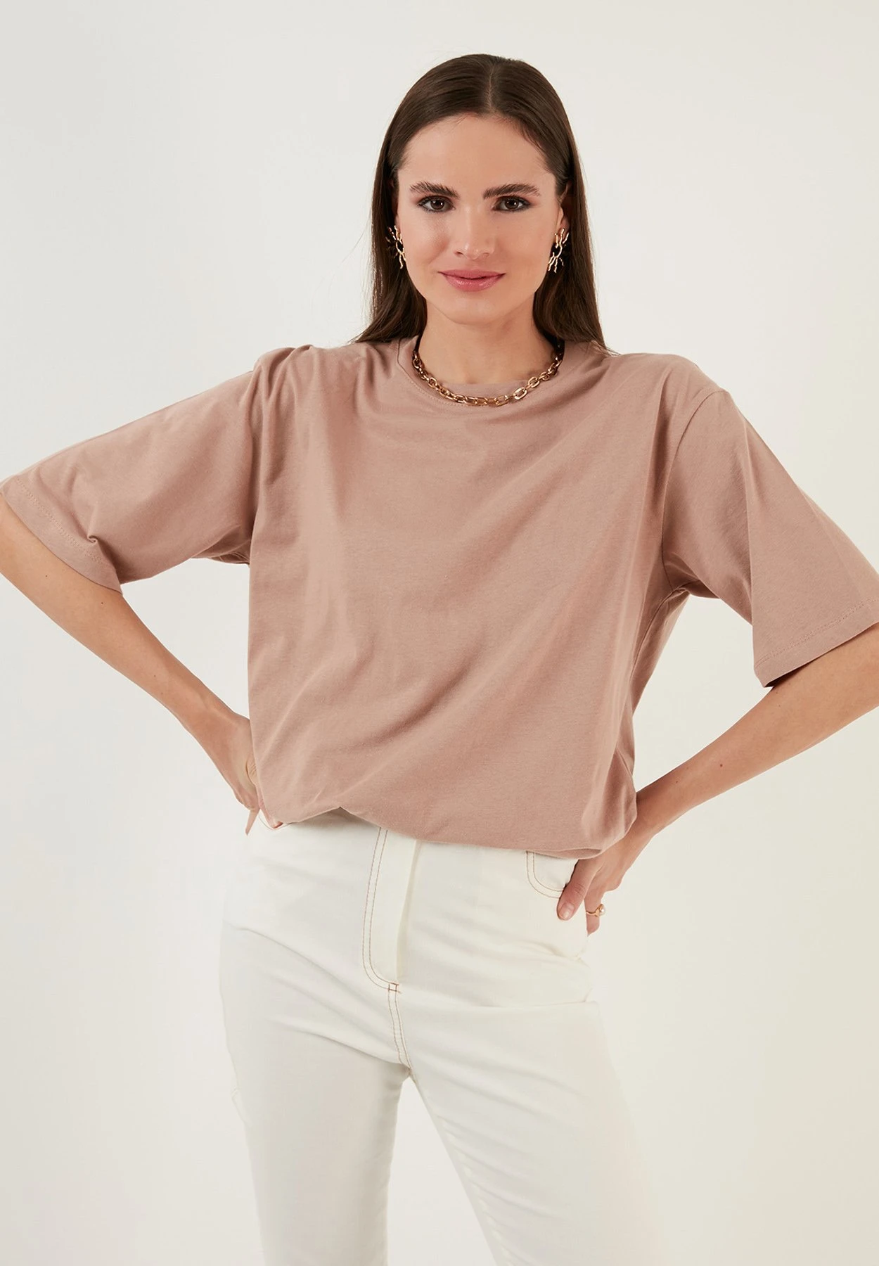 LELA Loose Fit - T-Shirt Basic - Biscuit 6 LELA Loose Fit - T-Shirt Basic - Biscuit - Afbeelding 4