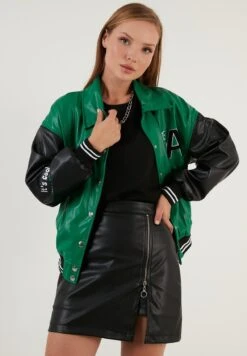 LELA Loose Fit - Imitatieleren Jas - Benetton Color 13 LELA Loose Fit - Imitatieleren Jas - Benetton Color -Stijl Verkoop 58dd4ab72e2b45adb51acc6fc212cbf6