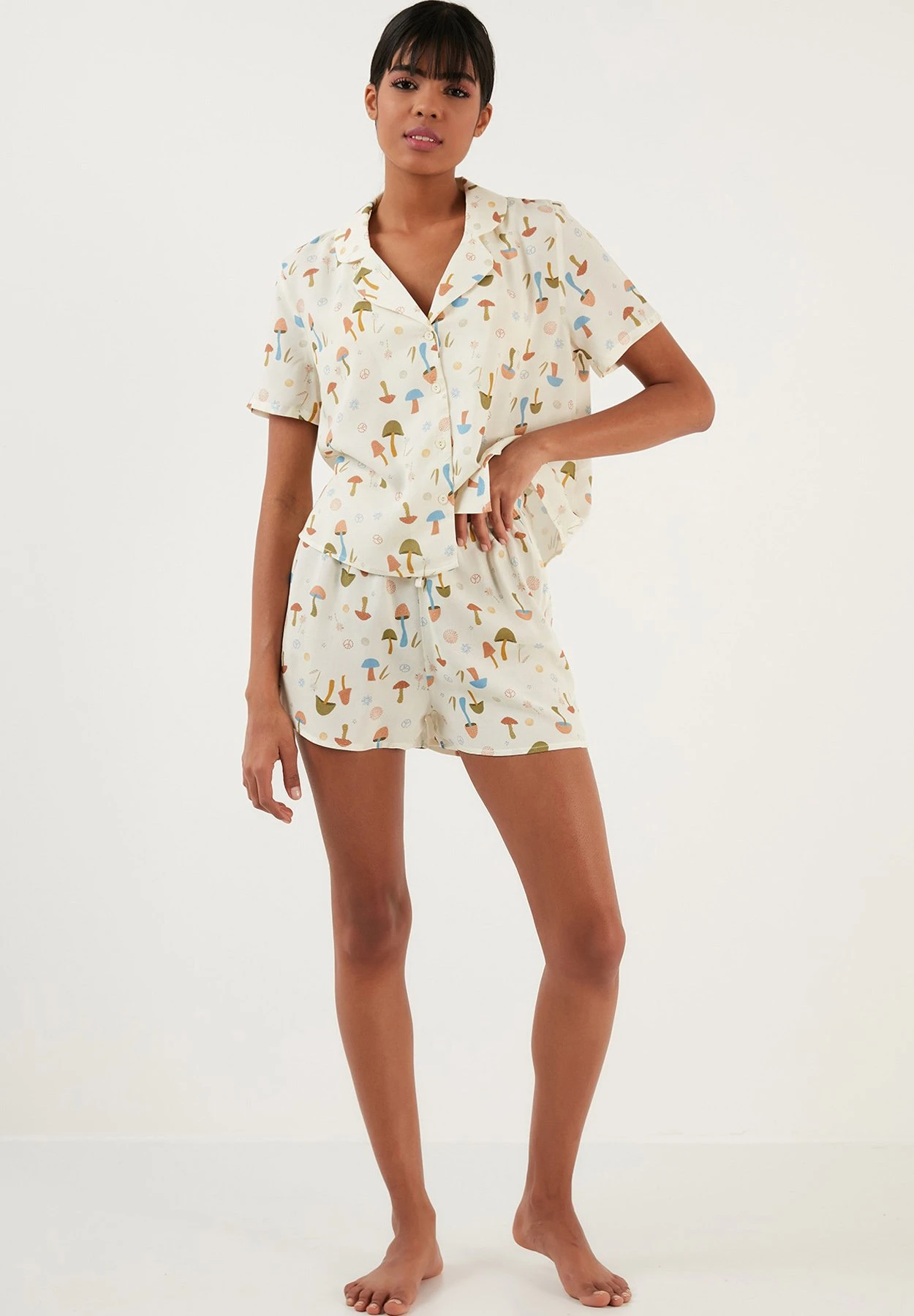 LELA Regular Fit - Pyjama - Beige 4 LELA Regular Fit - Pyjama - Beige - Afbeelding 2