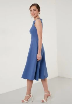 LELA Crew Neck Pleated Midi - Cocktailjurk - Indigo 9 LELA Crew Neck Pleated Midi - Cocktailjurk - Indigo -Stijl Verkoop 7187f531871d4180b95ff0ebec18d0d6