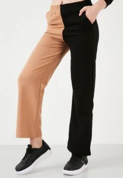 LELA Regular Fit - Trainingsbroek - Biscuit Color/Black -Stijl Verkoop 811beb1a7e0b48ea945dbbb3d70828ff