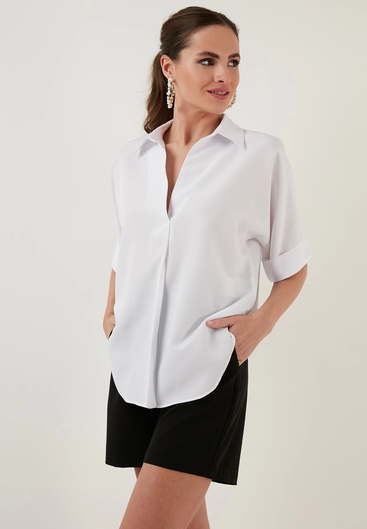 LELA Loose Fit - Blouse - White 3 LELA Loose Fit - Blouse - White
