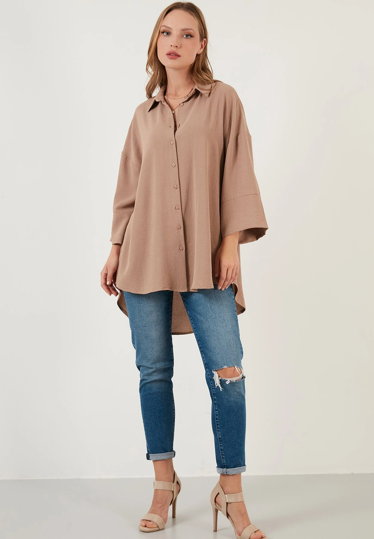LELA Overhemdblouse - Mink 4 LELA Overhemdblouse - Mink - Afbeelding 2