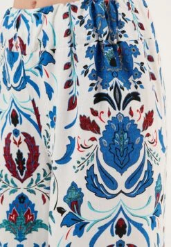 LELA Broek - White/Blue -Stijl Verkoop 863e8d1c3eaf4e4b9335375a4a136b19