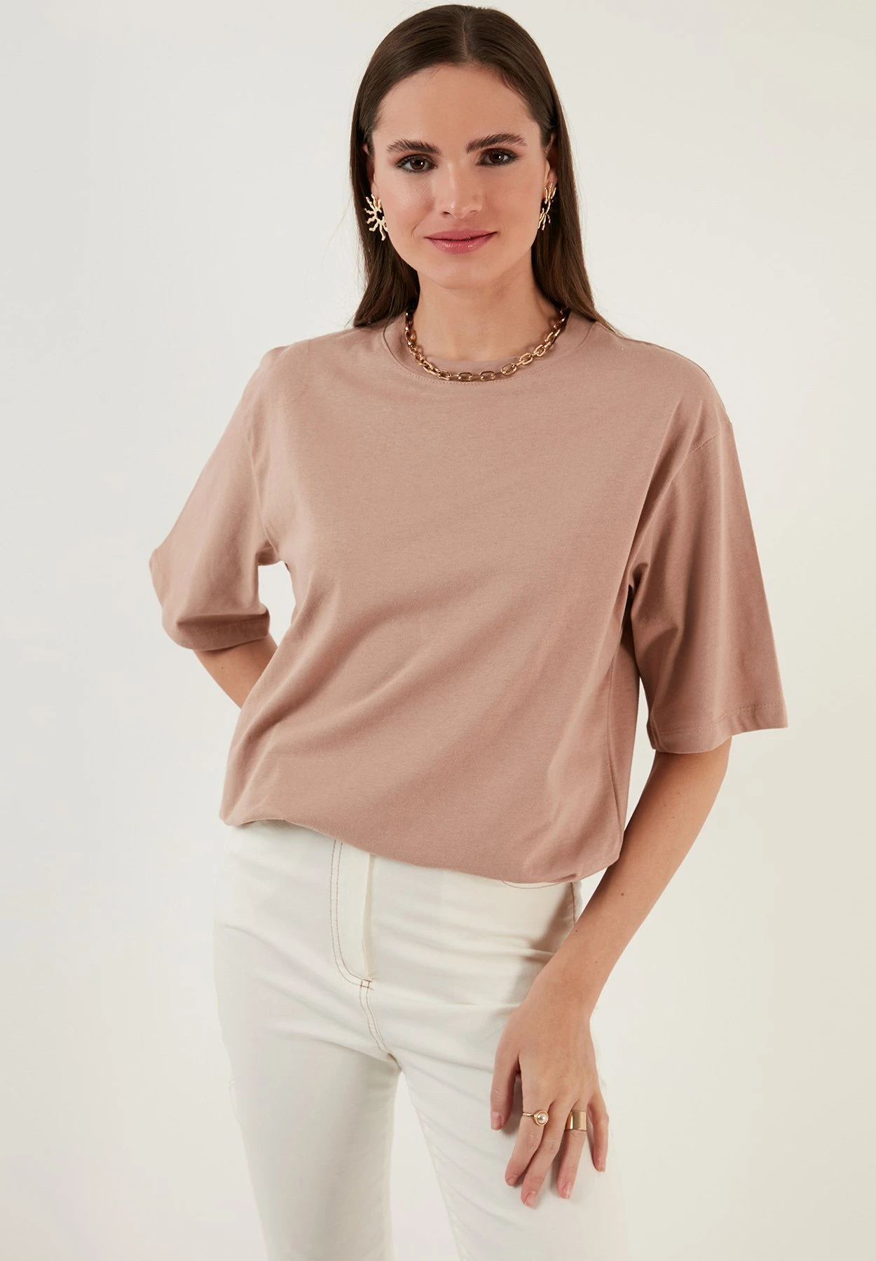 LELA Loose Fit - T-Shirt Basic - Biscuit 5 LELA Loose Fit - T-Shirt Basic - Biscuit - Afbeelding 3