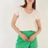 LELA V Neck- T-Shirt Basic - Stone Colored -Stijl Verkoop 9c61e417ba57462ca68463d0e26ae571