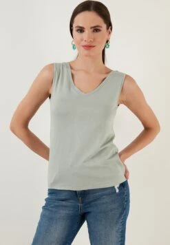 LELA Regular Fit - Top - Almond Green