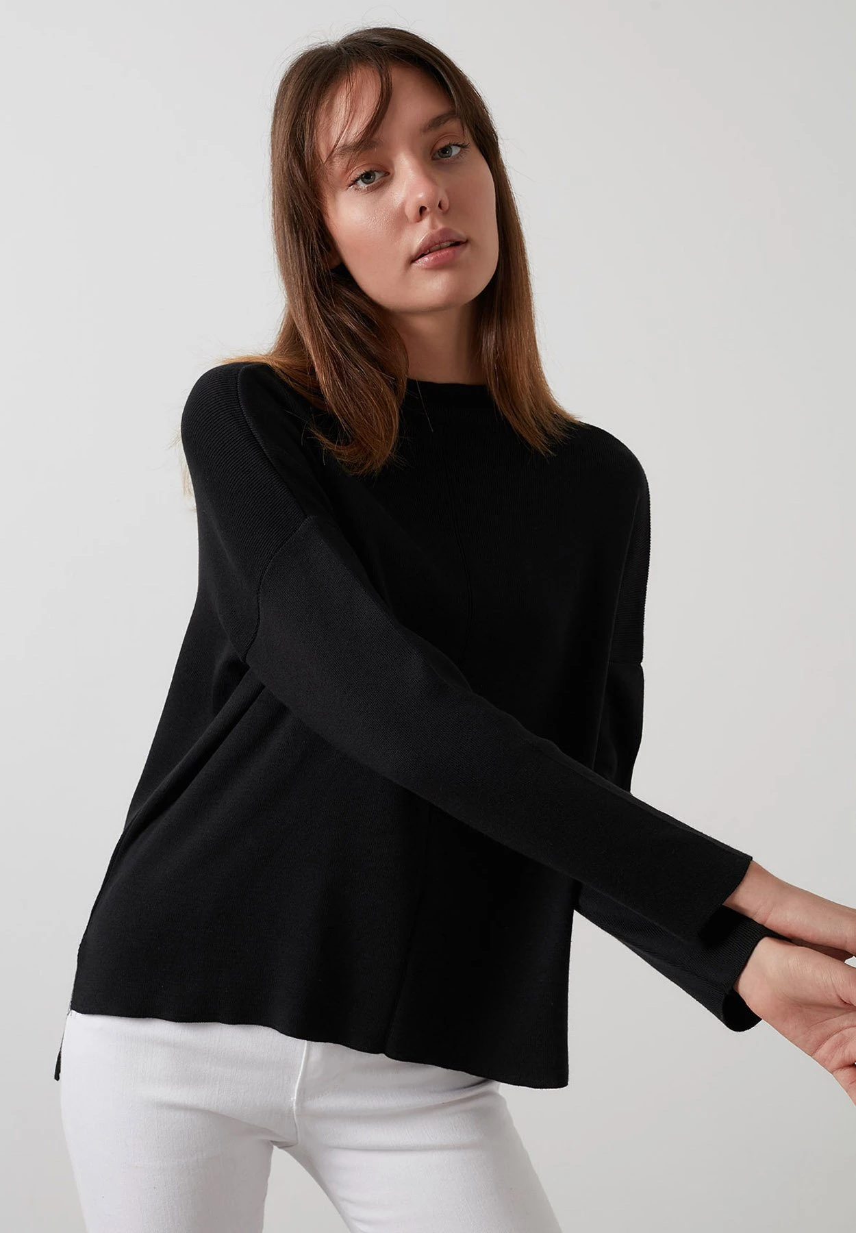 LELA Long Back- Trui - Black 4 LELA Long Back- Trui - Black - Afbeelding 2