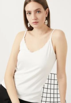 LELA Athlete - Top - Ecru 9 LELA Athlete - Top - Ecru -Stijl Verkoop b10327c1b6d54a9ea768daed2dcb5baa