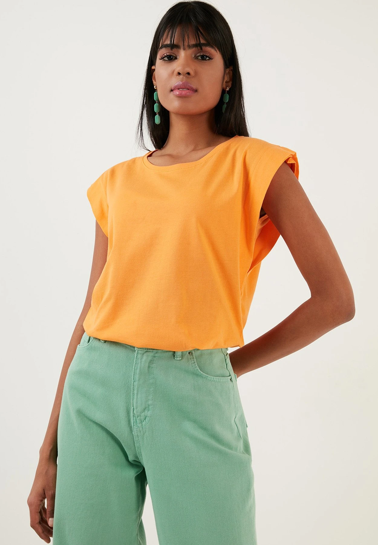 LELA Crew Neck - T-Shirt Basic - Orange 3 LELA Crew Neck - T-Shirt Basic - Orange