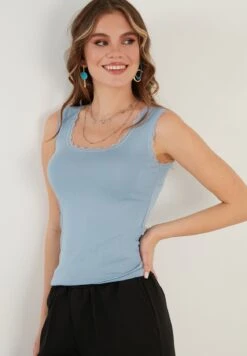 LELA Slim Fit - Top - Baby Blue 13 LELA Slim Fit - Top - Baby Blue -Stijl Verkoop bce8b7647395453b83c8a1c6dbfc8c04