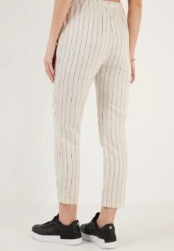 LELA Slim Fit - Broek - Ecru -Stijl Verkoop be322ad88b744483bf27c192cb2c10bf