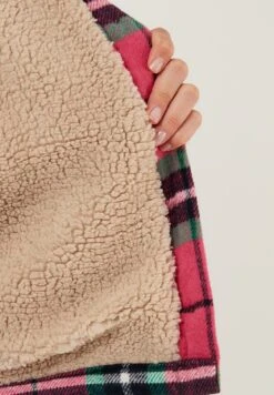 LELA Regular Fit - Jas - Fuchsia 11 LELA Regular Fit - Jas - Fuchsia -Stijl Verkoop c805607aa82443cfacd0056d305651ae