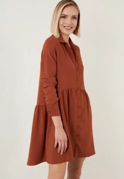 LELA Regular Fit - Blousejurk - Brick Red -Stijl Verkoop cf52e5dd0ae64e9a812fbe3c278d58cc