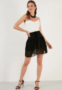 LELA Regular Fit - Minirok - Black 11 LELA Regular Fit - Minirok - Black -Stijl Verkoop d22c9a8bddf6472ea9f1cd44c7d04480