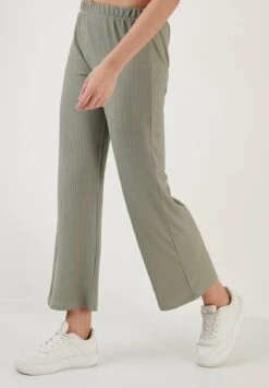 LELA Regular Fit - Broek - Almond Green -Stijl Verkoop d6d80db8ab1245a8a9bf3302c569e188