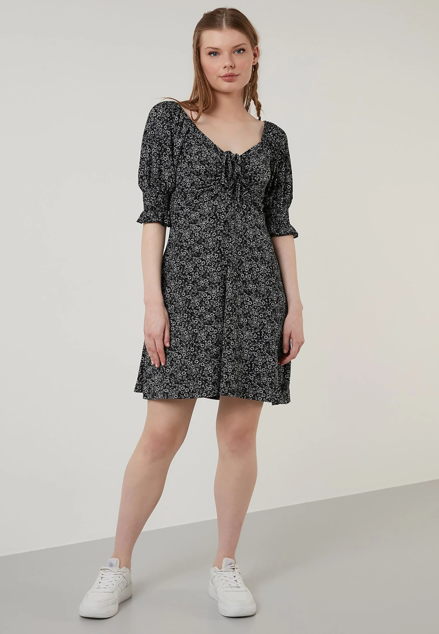 LELA Jurk - Black 5 LELA Jurk - Black - Afbeelding 3