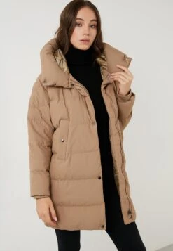 LELA Oversized Inflatable Long- Winterjas - Beige -Stijl Verkoop e3f33f971e46410dbbbc00f594fd4f0d