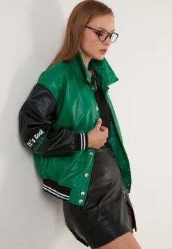 LELA Loose Fit - Imitatieleren Jas - Benetton Color 14 LELA Loose Fit - Imitatieleren Jas - Benetton Color -Stijl Verkoop e437c1d9b8a94684a0c8812fac988a07