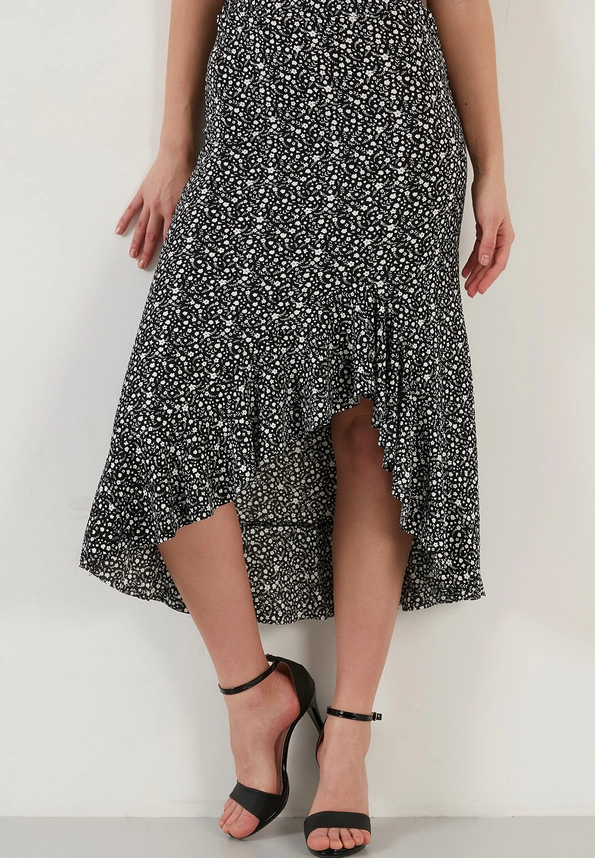 LELA Midi - A-Lijn Rok - Black 3 LELA Midi - A-Lijn Rok - Black