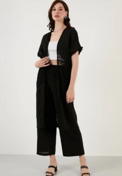 LELA Two Piece Set - Regular Fit - Vest - Black