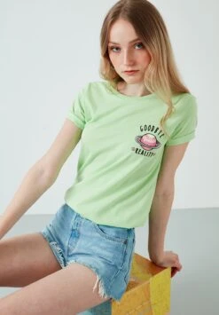 LELA Regular Fit- T-Shirt Print - Green -Stijl Verkoop f4509e646cfc4160a59f0fe2bafb93fa