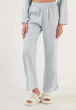 LELA Regular Fit - Pyjama - Blue 13 LELA Regular Fit - Pyjama - Blue -Stijl Verkoop f53598b2e3a84ecd99e9583ef9a0101d