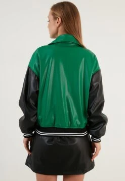 LELA Loose Fit - Imitatieleren Jas - Benetton Color 11 LELA Loose Fit - Imitatieleren Jas - Benetton Color -Stijl Verkoop f7afb24cd2f94c2490390bce7215c0c4