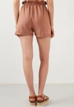 LELA Slim Fit - Shorts - Biscuit Color -Stijl Verkoop fff8f13fa1924d9b879013d7732297be